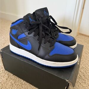 Nike Kids Black and Blue High-Top Sneakers (Size 5Y)